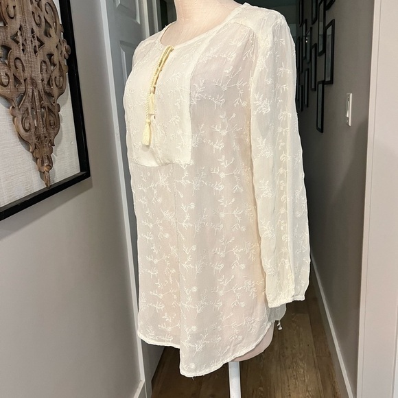 LUCKY BRAND NWOT ivory chiffon blouse with small botanical embroidery - Picture 12 of 14